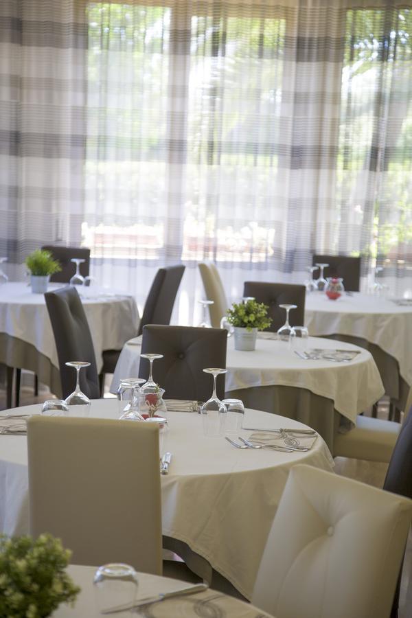 נומאנה Hotel Kon Tiki מראה חיצוני תמונה